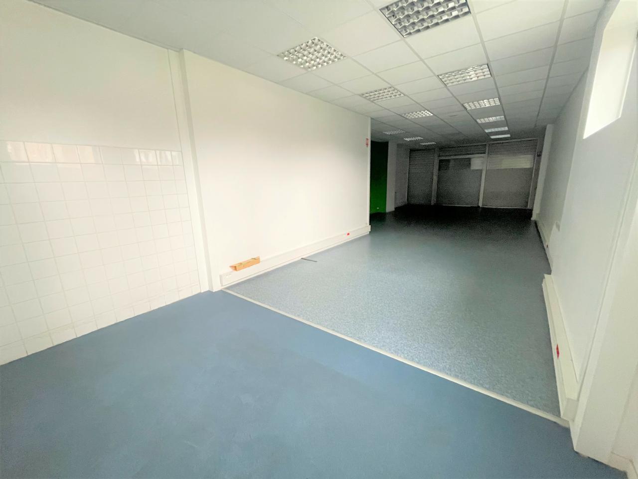 Bureau Villeneuve-d'Ascq 2369m² Location bureau Villeneuve-d'Ascq Nord OLBUR2202327 4